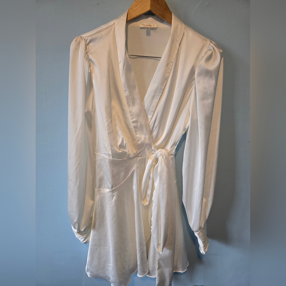 Rosevelvet White Wrap Mini Dress